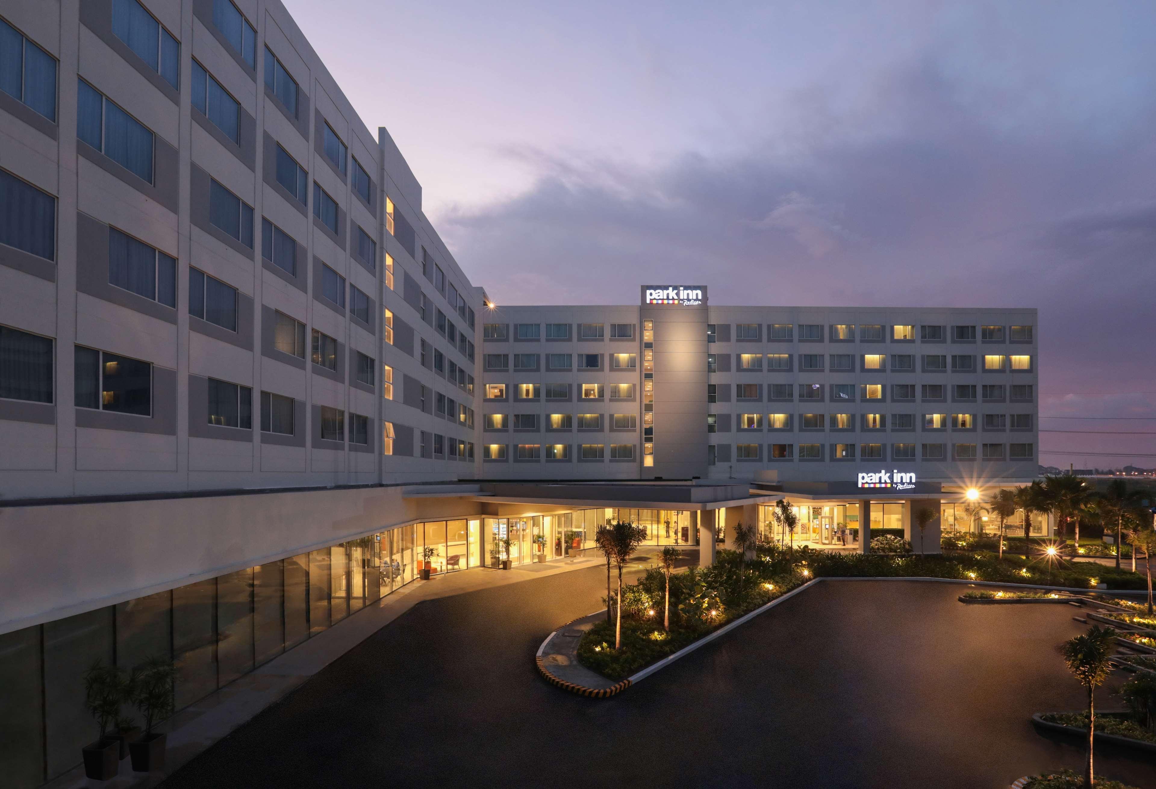 Park Inn By Radisson Clark Angeles Exterior foto