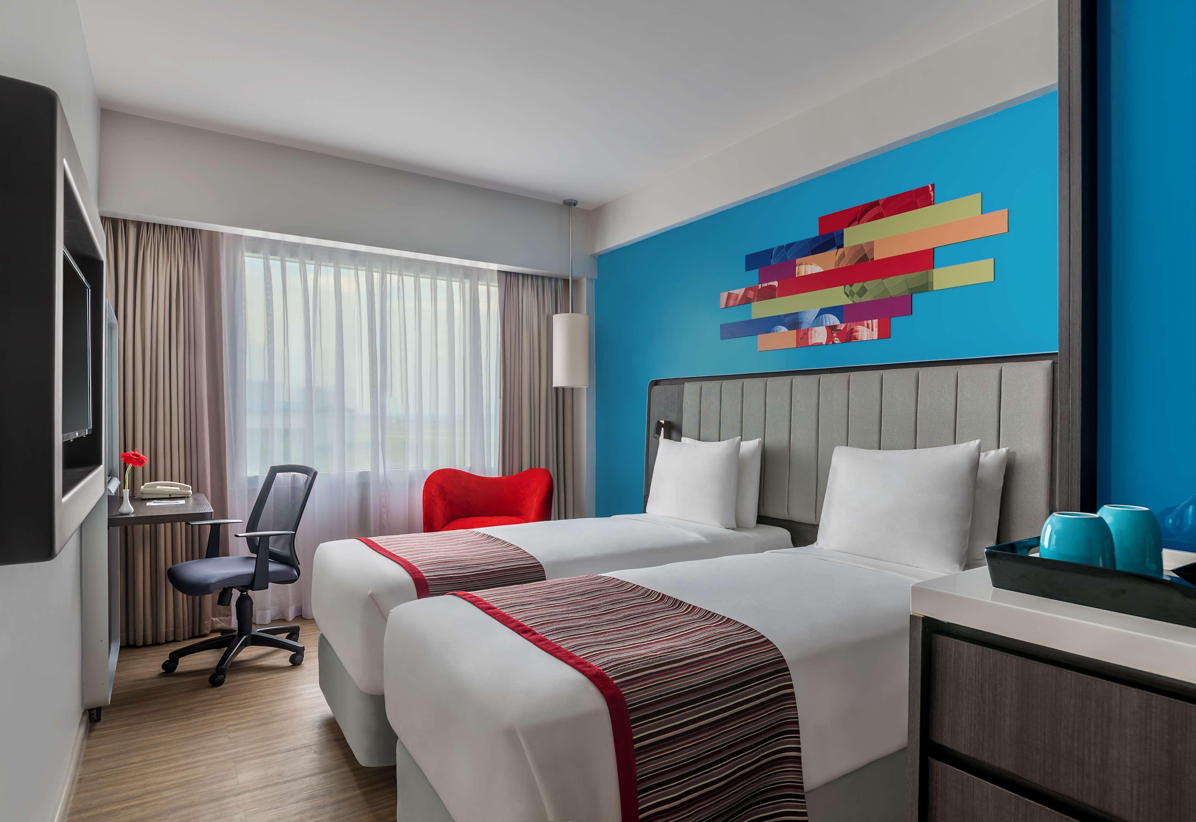 Park Inn By Radisson Clark Angeles Exterior foto