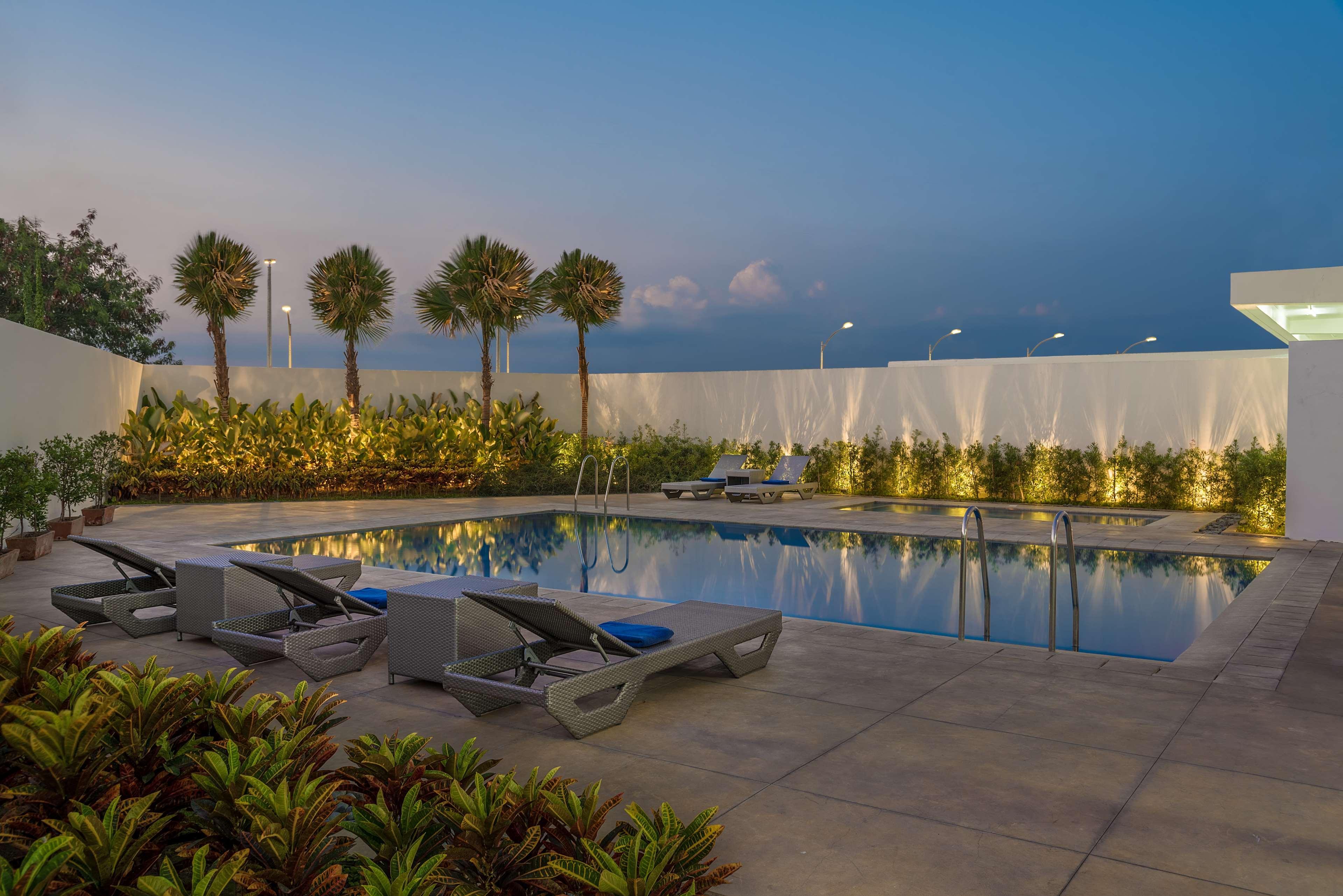 Park Inn By Radisson Clark Angeles Exterior foto