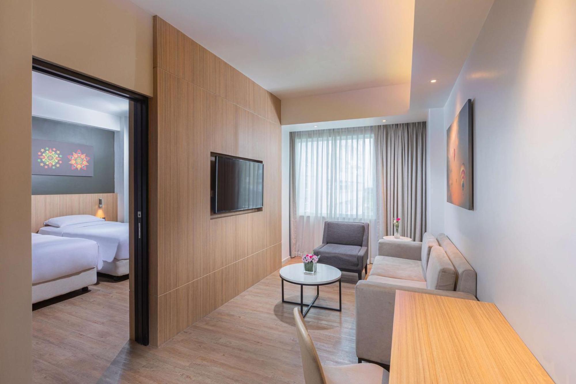 Park Inn By Radisson Clark Angeles Exterior foto