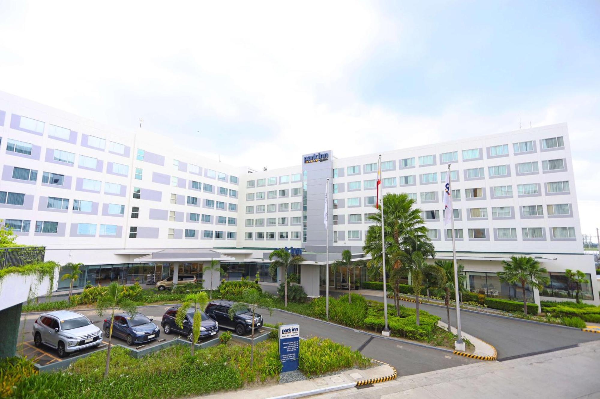 Park Inn By Radisson Clark Angeles Exterior foto