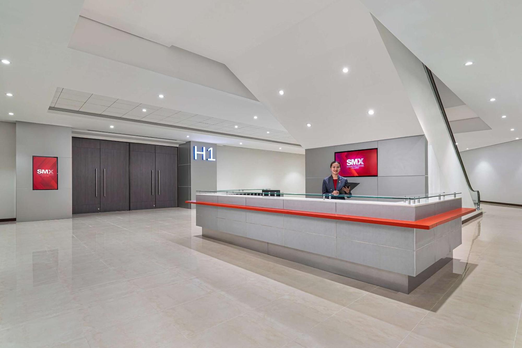 Park Inn By Radisson Clark Angeles Exterior foto